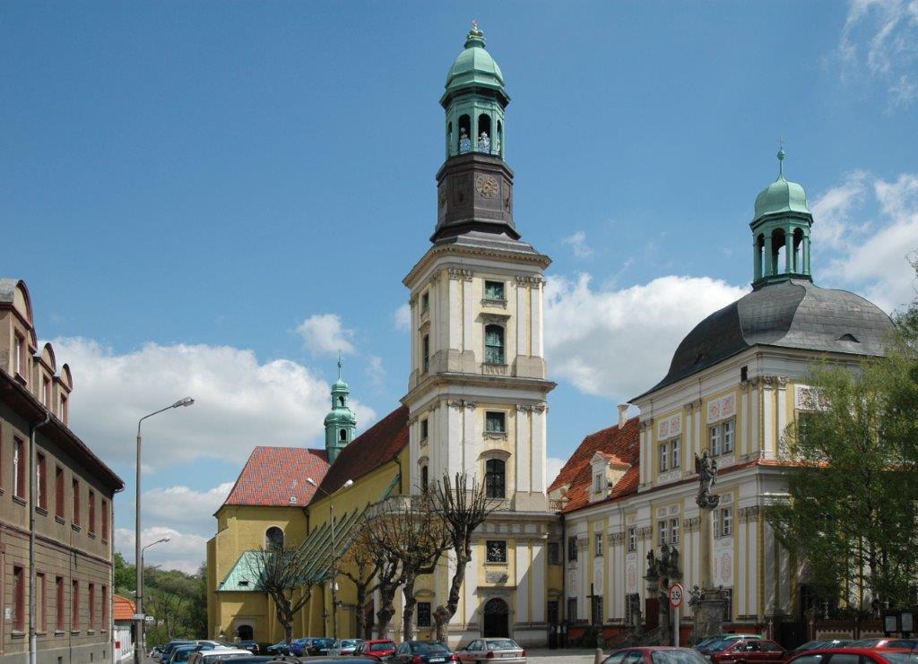 https://commons.wikimedia.org/wiki/File:Poland_Trzebnica_-_sanctuary_of_Hedwig.jpg